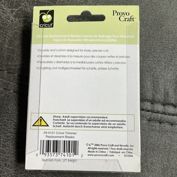 Cricut trimmer replacement blades NEW - Picture 2 of 2